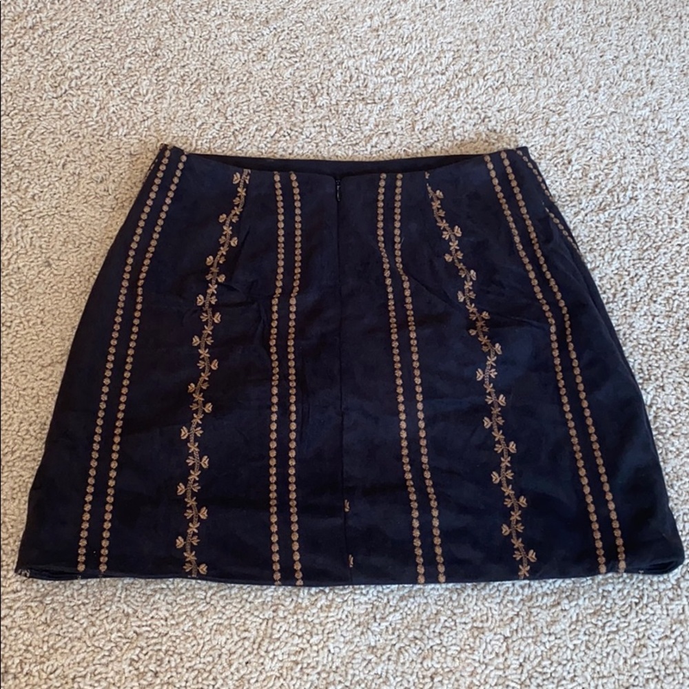 Honey Belle Suede Skirt - Picture 3 of 4